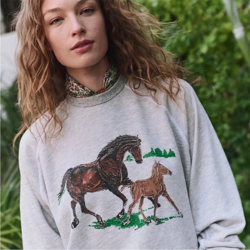 The Great. The College Sweatshirt in Heathered Grey Running Horse Graphic. Sz 2. - Picture 1 of 9